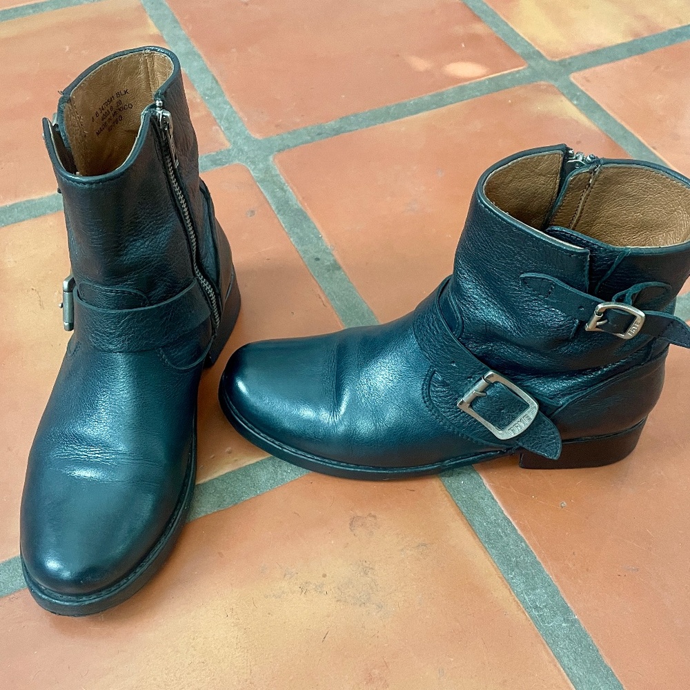 Frye Moto boots women’s 8